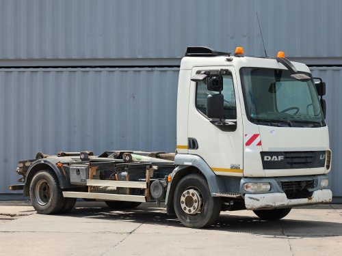 DAF LF 45.220, HÁKOVÝ NOSIČ KONTEJNERŮ, EURO 5, 12 TUN, NÁSTAVBA TECHNOCAR S HARDOXOVÝM KONTEJNEREM