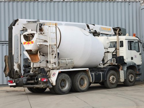 MAN TGA 32.360, 8x4, RETARDÉR, 7 CBM, PÁSOVÝ PŘEPRAVNÍK S DOSAH 16,5 METRŮ), DÁLKOVÉ OVLÁDÁNÍ