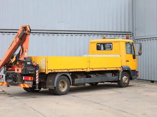MAN L 2000, HYDRAULICKÁ RUKA PALFINGER PK 4501, NOSNOST PŘI MAXIMÁLNÍM VÝSUVU 700 KG, MAXIMALNÍ NOSNOST 1000 KG