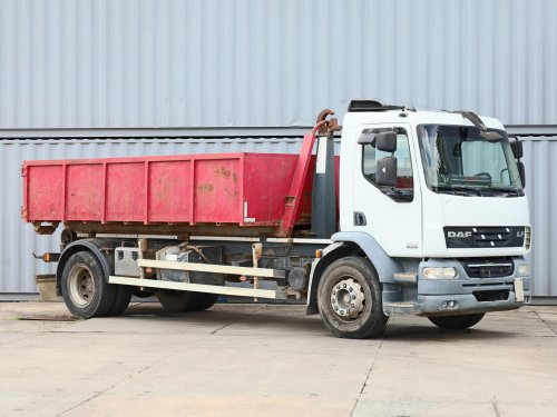 DAF LF 55.220, EURO 5, 19 TUN, NÁSTAVBA CHYVA, TELESKOP S DVĚMA PÍSTY, VÝŠKA HÁKU 150 CM, NATAHOVACÍ SÍLA 18 TUN
