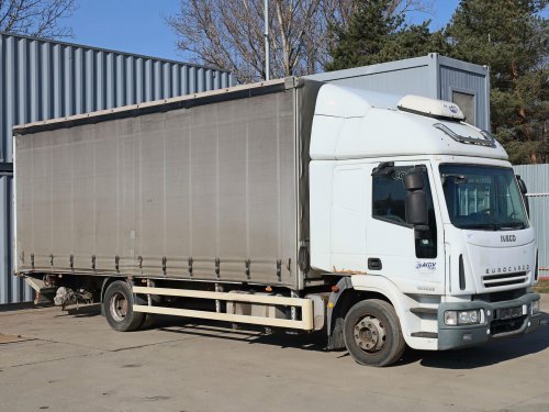 Iveco EUROCARGO ML 120E22,  18 PALET, TŘÍSTRANNÁ SHRNOVACÍ PLACHTA, HYDRAULICKÉ ČELO