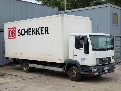 MAN LE 8.180, 14 PALET, HYDRAULICKÉ ČELO SÖRENSEN (1000 KG), REZERVNÍ KOLO, NOVÁ STK