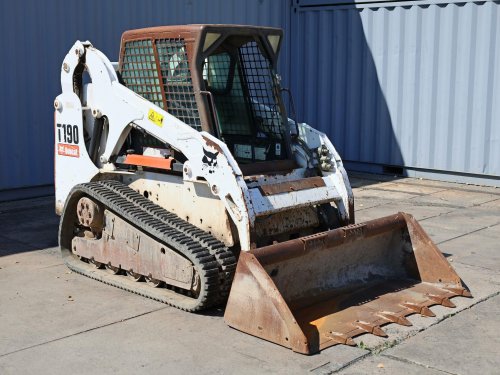 Bobcat  T190,  SMYKOVÝ NAKLADAČ, MOTOR KUBOTA 42 KW