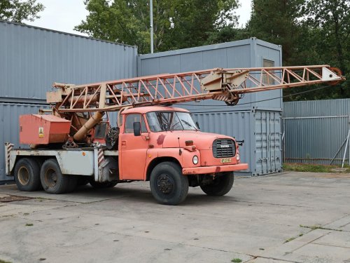 Tatra 148, 6x6, PLATNÁ REVIZE, PLATNÁ STK, NOSNOST RAMENE NA KRÁTKO 7 TUN A NÁSTAVEC 2,5 TUNY, VŠE PLNĚ FUNKČNÍ