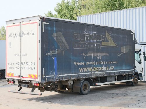 DAF LF 45.220, 20 PALET, 12 TUN, TŘÍSTRANNÁ SHRNOVACÍ PLACHTA, SPACÍ NÁSTAVBA PONY, MOTOR CUMMINS ŠESTIVÁLEC