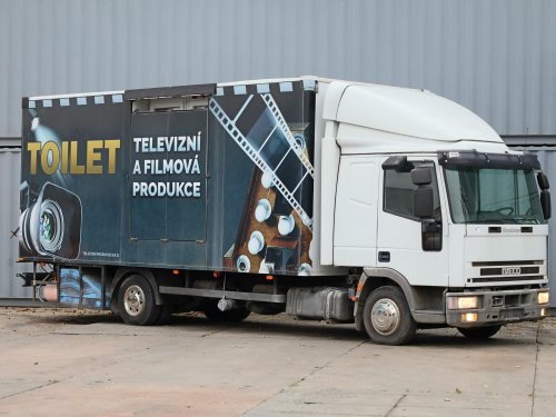 Iveco EUROCARGO ML 80E21 S VESTAVBOU MOBILNÍCH TOALET A SPRCHY
