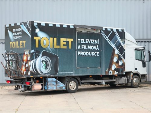 Iveco EUROCARGO ML 80E21 S VESTAVBOU MOBILNÍCH TOALET A SPRCHY
