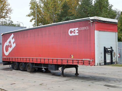 Schwarzmüller SPA 3/E, MULDA, LOW DECK, ZVEDACÍ NÁPRAVA, NÁPRAVY BPW, TŘÍSTRANNÁ SHRNOVACÍ PLACHTA XL