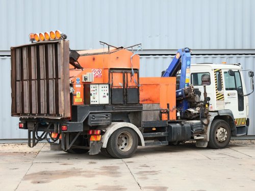 Volvo FL 250, SPECIÁLNÍ NÁKLADNÍ AUTOMOBIL NA OPRAVU SILNIC, H. RUKA PM 5020 (DOSAH 6,55 m, NOSNOST 2,5t)