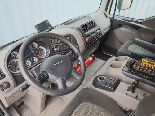 DAF LF 55.300, 18 TUN, 15 PALET, EURO 5 EEV, HYDRAULICKÁ RUKA HYVA HB150X (MAX.5,2 t, MAX 10,6 m), DÁLKOVÉ OVLÁDÁNÍ