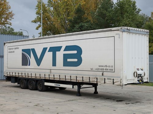 Krone SD, LOW DECK, ZVEDACÍ NÁPRAVA, NÁPRAVY SAF, TŘÍSTRANNÁ SHRNOVACÍ PLACHTA, 33 PALET