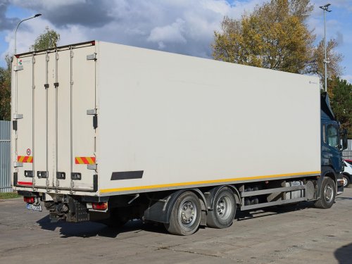 Scania P 380, 6x2, 26 TUN, THERMO KING TS 500 e, 21 PALET, BOČNÍ DVEŘE PO CELÉ STRANĚ, 380 V, ZVEDACÍ NÁPRAVA
