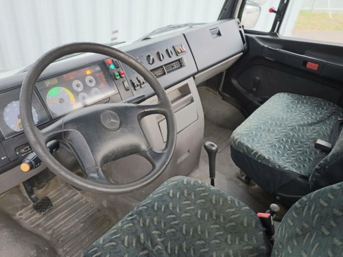 Mercedes-Benz VARIO 816 D, 4x4, VYSOKOZDVIŽNÁ PRACOVNÍ PLOŠINA ROTHLEHNER 159 TJV S NOSNOSTÍ KOŠE 225 KG A DOSAHEM 15,9 m