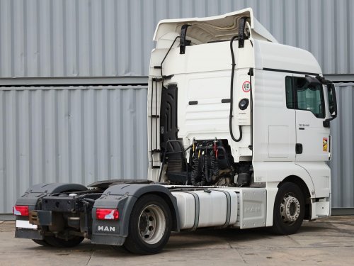 MAN TGX 18.440,  LOW DECK, EURO 6, PŘETYPOVÁN NA TRAKTOR, VÝVOD ELEKTŘINY (24V, 12V), NEZÁVISLÁ KLIMATIZACE