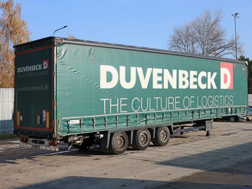 Schmitz CARGOBULL SCB S3T, LOW DECK, 33 PALET, TŘÍSTRANNÁ SHRNOVACÍ PLACHTA, DVĚ PŘÍDAVNÉ OPĚRNÉ NOHY JOST, PŘÍZDVIH STŘECHY