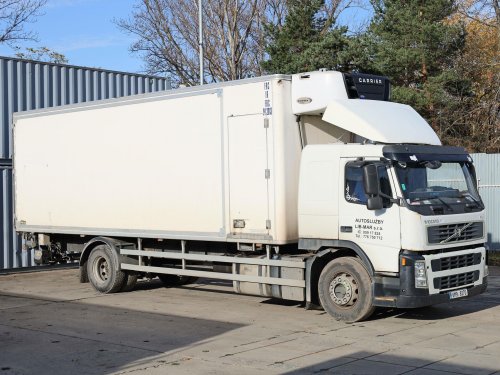 Volvo FM 300, 18 TUN, 21 PALET, CARRIER SUPRA 950 MT, HYDRAULICKÉ ČELO