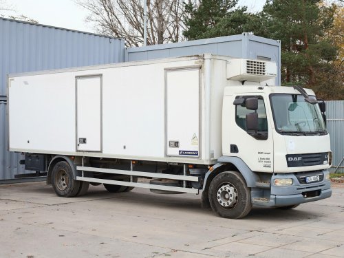 DAF LF 55.220 CHLADÍRENSKÝ VŮZ 