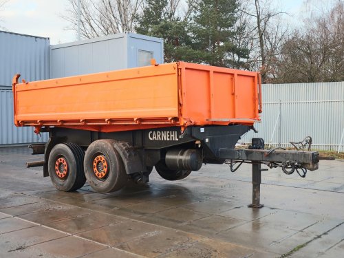 Carnehl CTK/A, SKLÁPĚCÍ PŘÍVĚS, TŘÍSTRANNÉ SKLÁPĚNÍ, NÁPRAVY SAF, ZVEDACÍ NÁPRAVA, VELMI DOBRÝ STAV