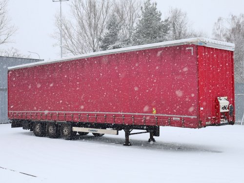 Krone SD, LOW DECK, TŘÍSTRANNÁ SHRNOVACÍ PLACHTA, ZVEDACÍ NÁPRAVA
