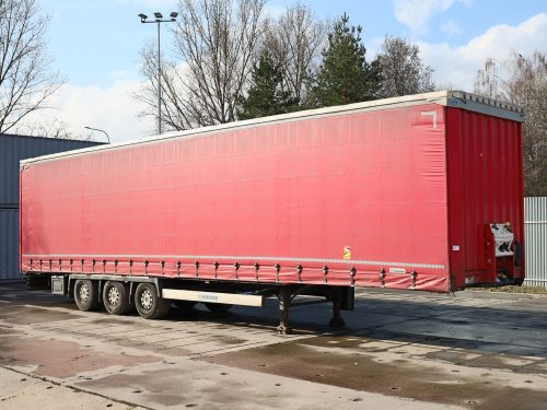 Krone SD, LOW DECK, TŘÍSTRANNÁ SHRNOVACÍ PLACHTA, ZVEDACÍ NÁPRAVA