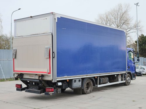 MAN TGL 7.190, EURO 6, HYDRAULICKÉ ČELO BÄR (1500 KG), JEDNOSTRANNÁ SHRNOVACÍ PLACHTA, PRAVIDELNÝ SERVIS