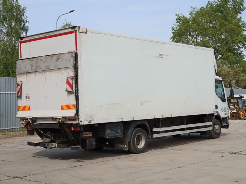 DAF LF 45.220, EURO 5, POČET VÁLCŮ 6, HYDRAULICKÉ ČELO HOLLANDIA DHLM 20 (NOSNOST 1500 KG), 17 PALET, VRCHNÍ ZÁVĚS