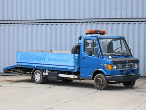 Mercedes-Benz 410, ODTAHOVÝ SPECIÁL S NAVIJÁKEM NA DÁLKOVÉ OVLÁDÁNÍ, MOŽNOST ODJÍMATELNÝCH BOČNIC