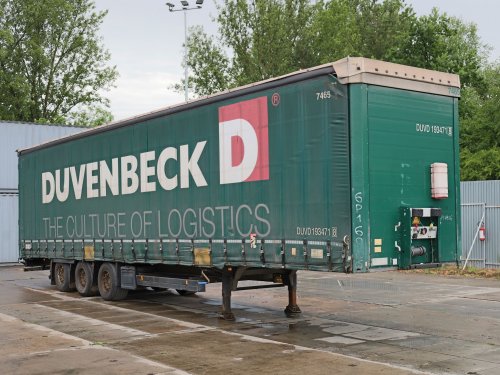 Schmitz CARGOBULL, LOW DECK, 33 PALET, TŘÍSTRANNÁ SHRNOVACÍ PLACHTA, DVĚ PŘÍDAVNÉ NOHY JOST