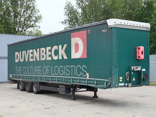 Schmitz CARGOBULL, LOW DECK, 33 PALET, PŘÍZDVIH STŘECHY, TŘÍSTRANNÁ SHRNOVACÍ PLACHTA