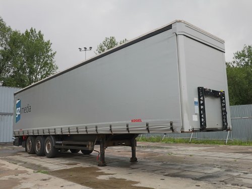 Kögel SN 24, STANDARD, 36 TUN, 34 PALET, TŘÍSTRANNÁ SHRNOVACÍ PLACHTA, PŘEDNÍ ZVEDACÍ NÁPRAVA, VELMI DOBRÝ STAV
