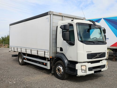 Volvo FL 240, 16 TUN, 15 PALET, EURO 5, SHRNOVACÍ PLACHTA, SERVISOVÁNO