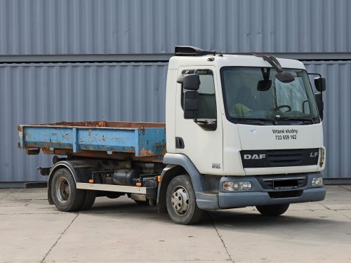 DAF LF 45, EURO 5, VÝŠKA HÁKU 1 METR, SÍLA HÁKU 2,8 TUNY