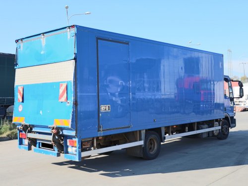Iveco EUROCARGO ML 120EL18, EURO 5, 12 TUN, 17 PALET, HYDRAULICKÉ ČELO DHOLLANDIA (1000 KG), BOČNÍ DVEŘE, ZÁNOVNÍ PŘEDNÍ PNEU